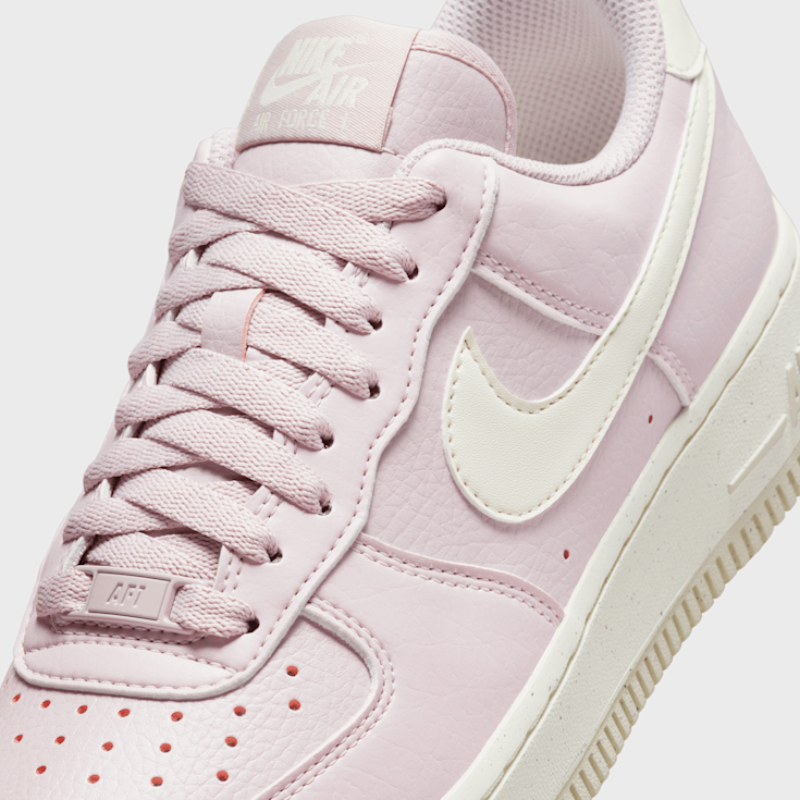 Nike air force lichtroze 2025