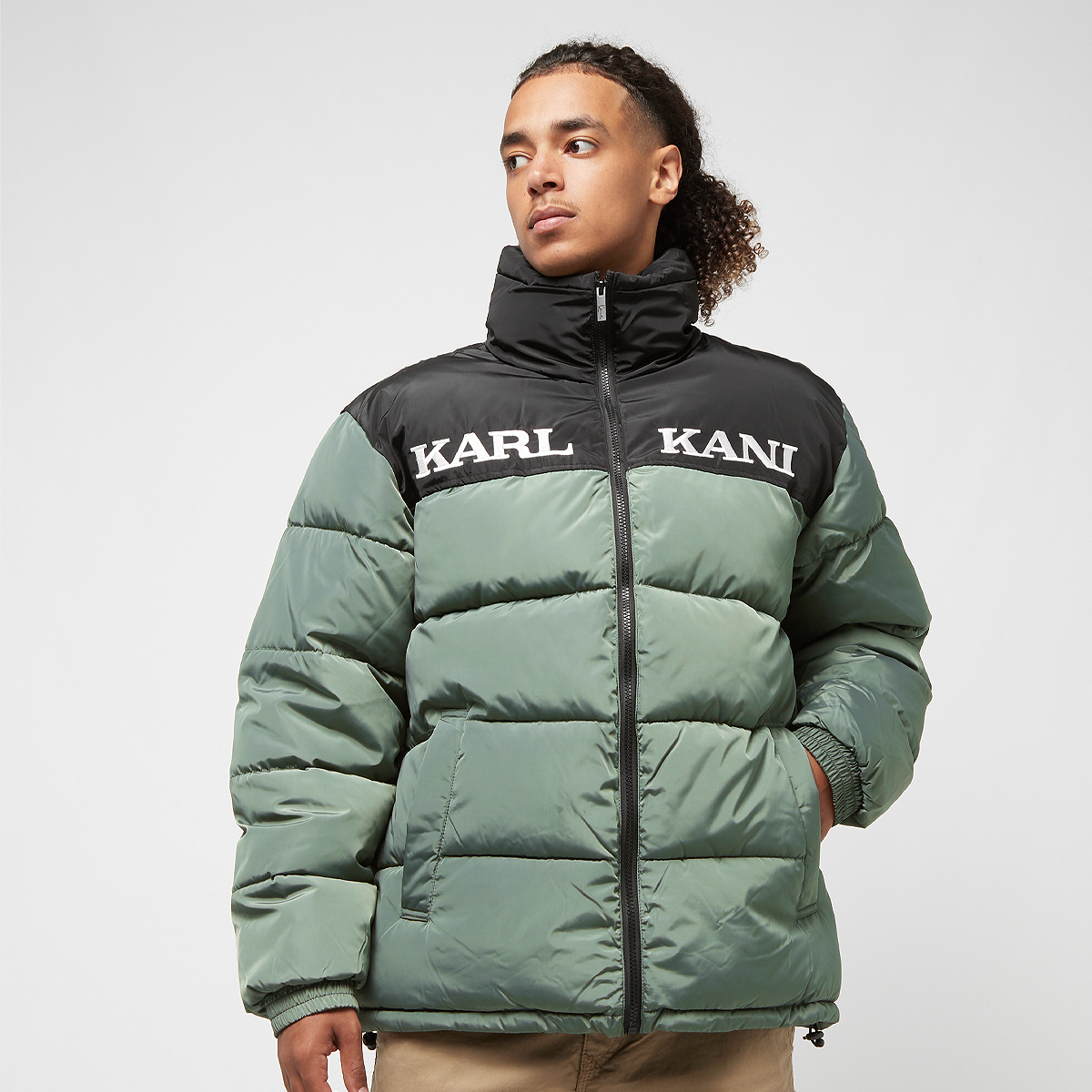 Compra Karl Kani Retro Essential Puffer Jacket verde SNIPES