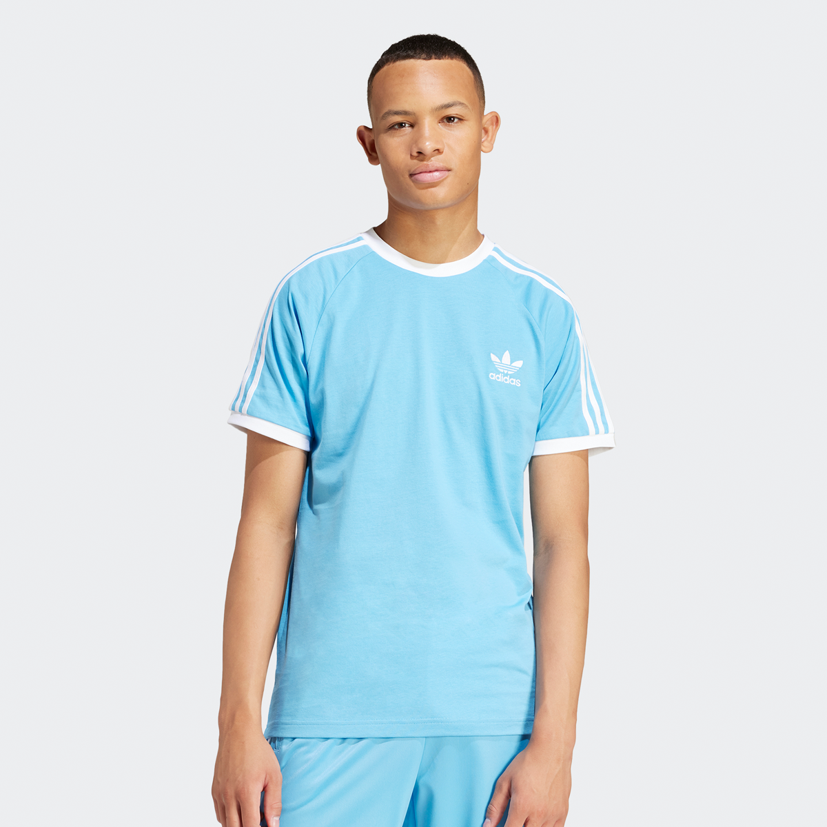 Blaues adidas t shirt on sale