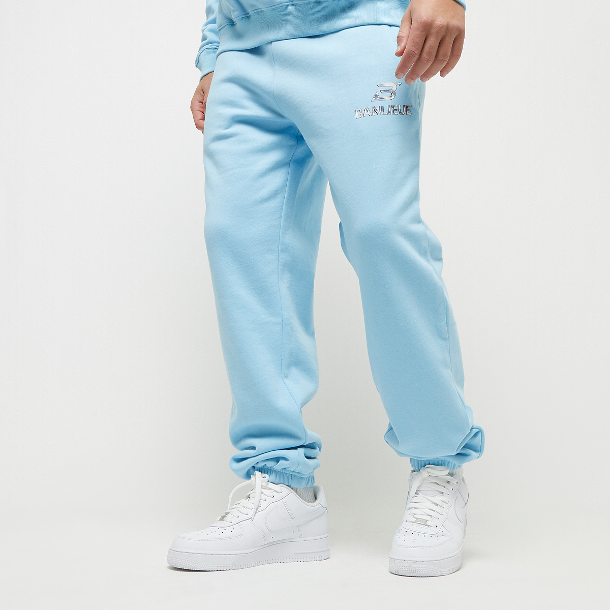 Clan de Banlieue B+ Chrome Sweatpants blauw (BPLUS-FW23-JOG01-431)