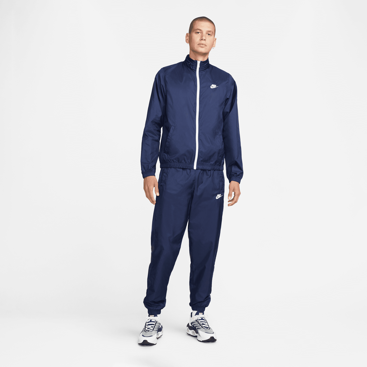 Nike Sportswear Club Woven Tracksuit blau (DR3337-410)