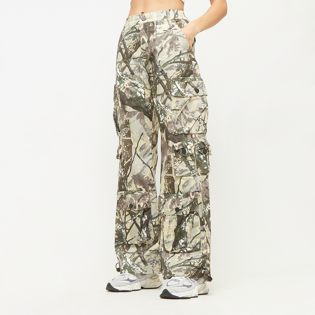【SATIIIZ】Vine Camo Bermuda Pants Smoke Rise Wid Leg Pants camouflage (EP24772SE-OLIVE HUNTING