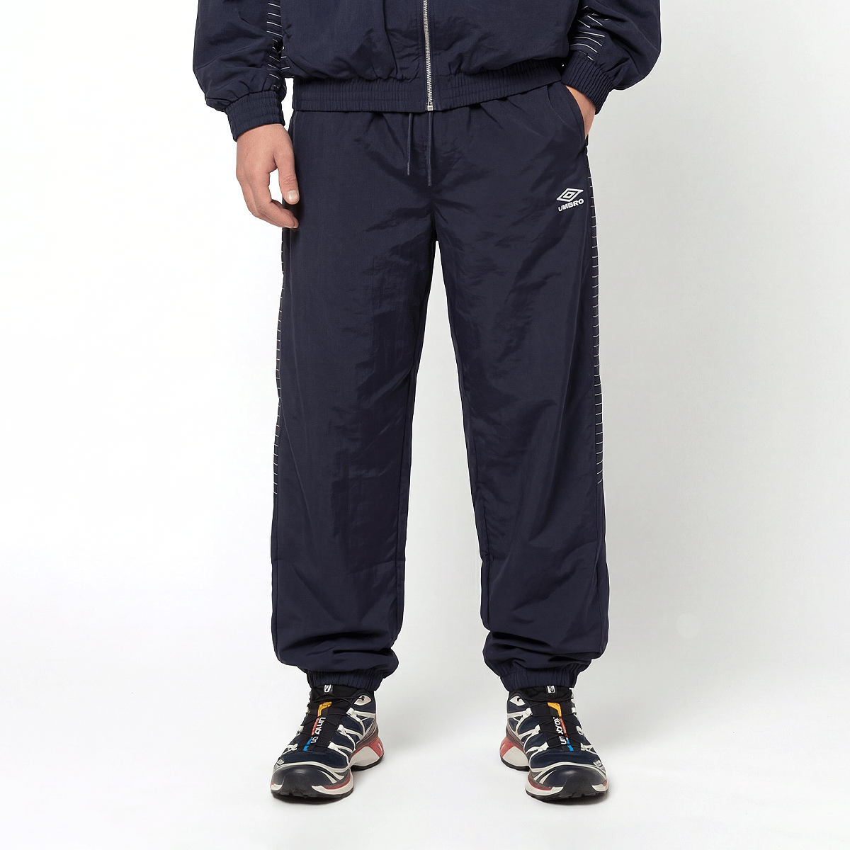 Umbro Relaxed Track Pant blauw | 66844U-NEN | SNIPES