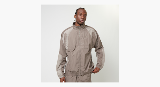Urban online apparel nike windbreaker 2025