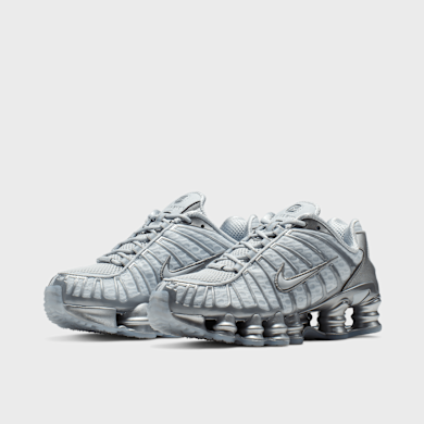 靴 W NIKE SHOX TL AR3566-003 W US7 24cm NIKE【送料込】NIKE W SHOX TL AR3566-003 (Nike/スニーカー) AR3566