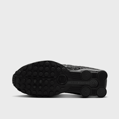 Nike Shox R4 czarny (HV0934-002)