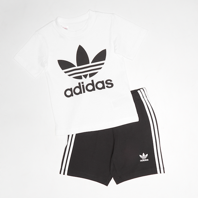 adidas Originals 01861749 negro 611 1