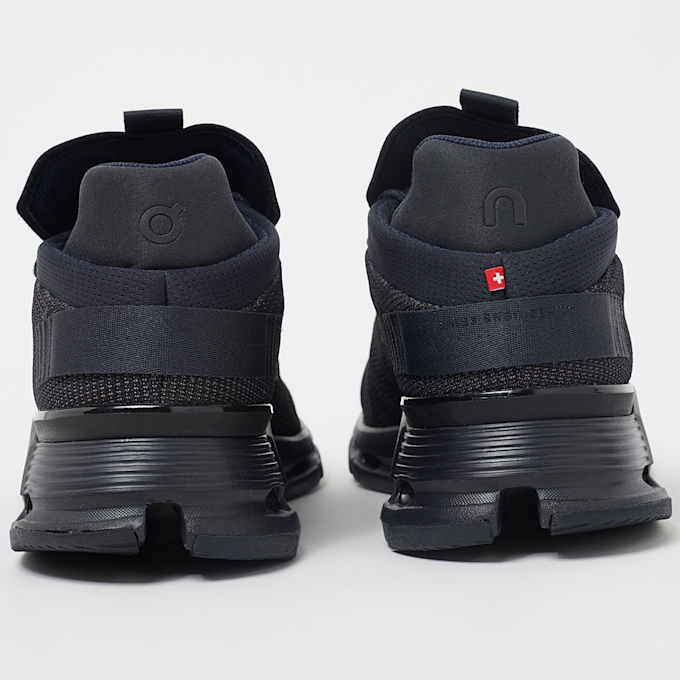 On Cloudnova preto 2298 6