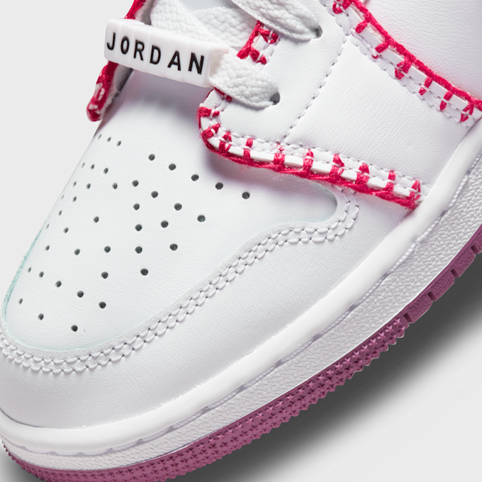 Jordan Air Jordan 1 Low SE (GS) biały 9897 7