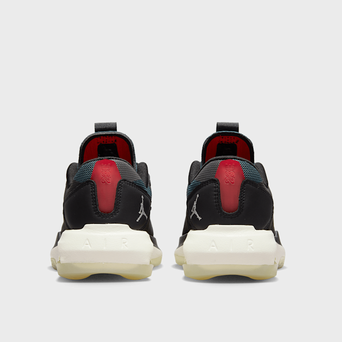 Jordan Air 200E (GS) preto 9915 5