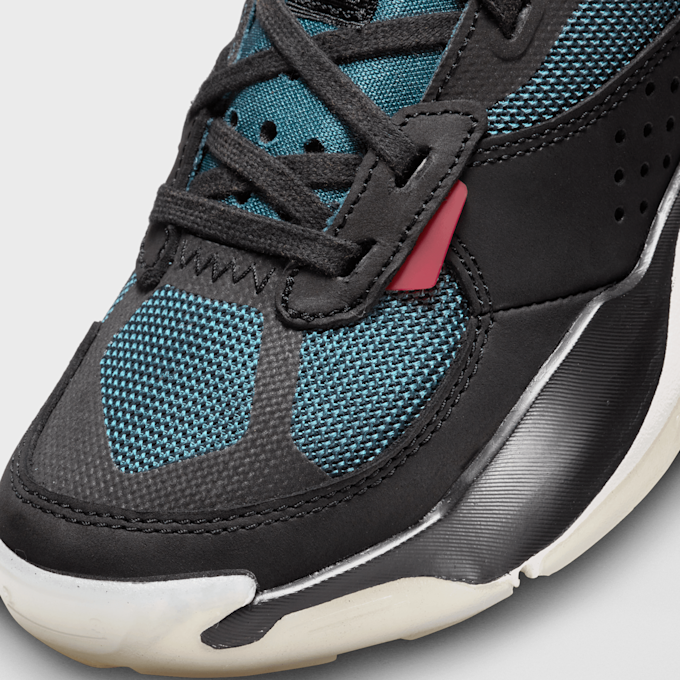 Jordan Air 200E (GS) preto 9915 7