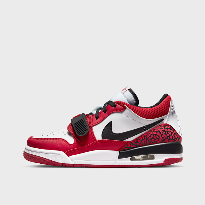 Jordan Legacy 312 Low (GS) biały 9926 1