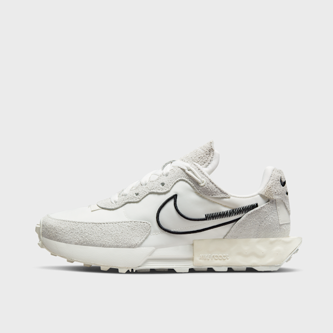 Nike WMNS Fontanka Waffle weiß 10706 1