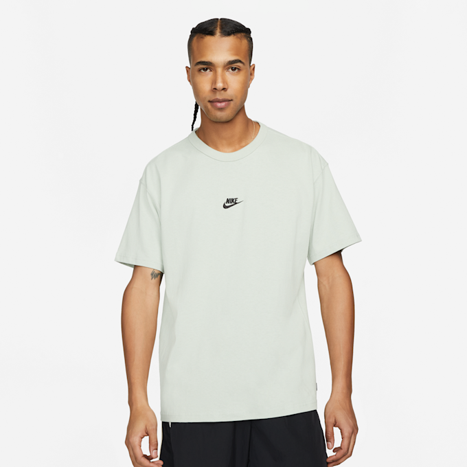 Nike Sportswear Premium Essentials T-Shirt verde 10926 1