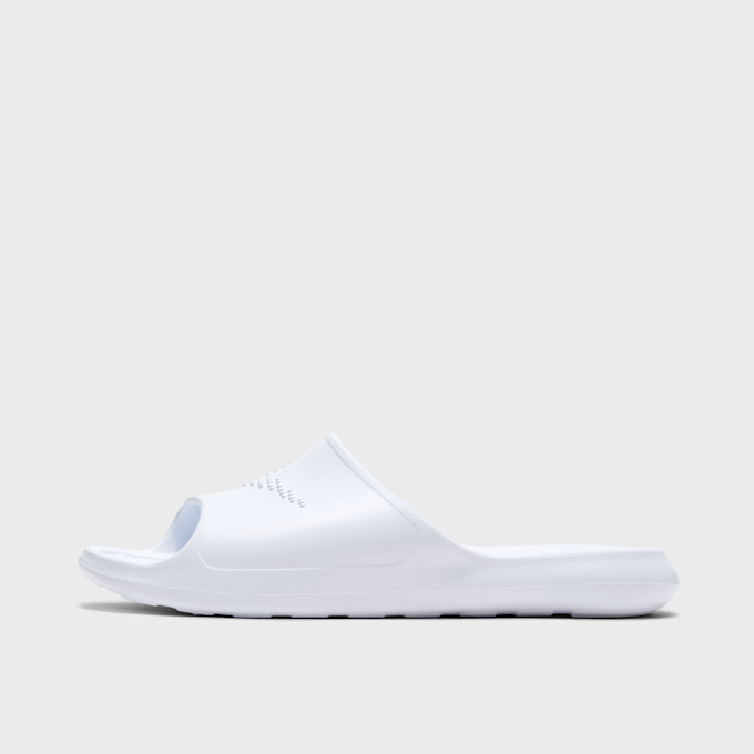 Nike WMNS Victori One bianco 11053 1
