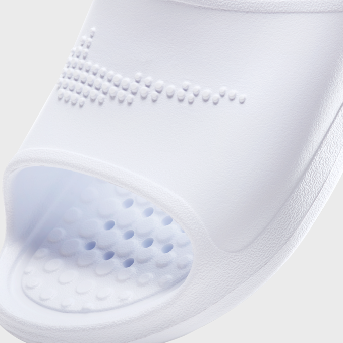 Nike WMNS Victori One bijela 11053 5