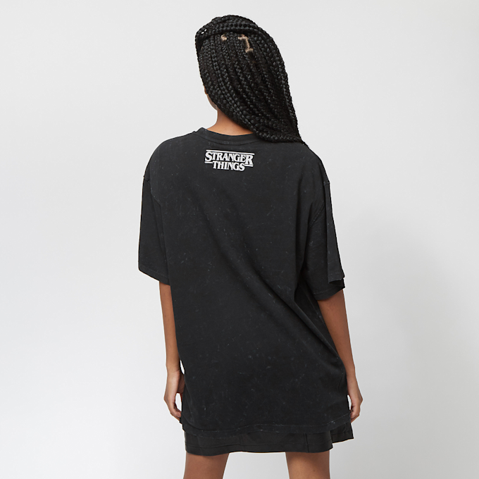 Karl Kani x Stranger Things Woven Signature Washed Print Tee Dress grau 12909 2