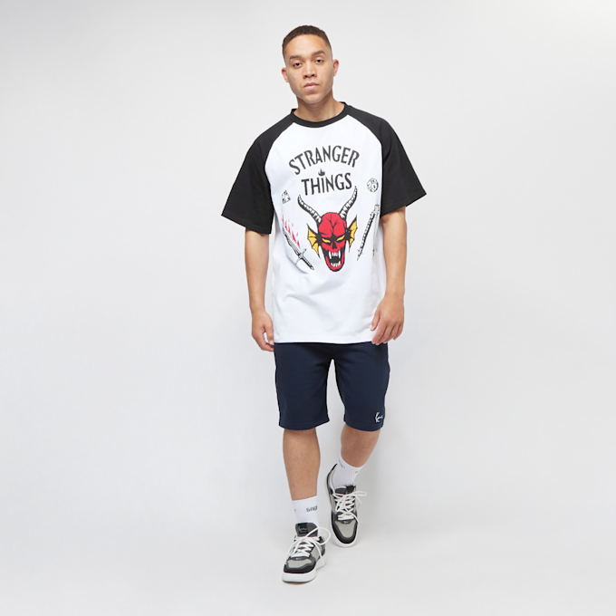 Karl Kani x Stranger Things Woven Signature Block Boxy Print Tee branco 12915 5