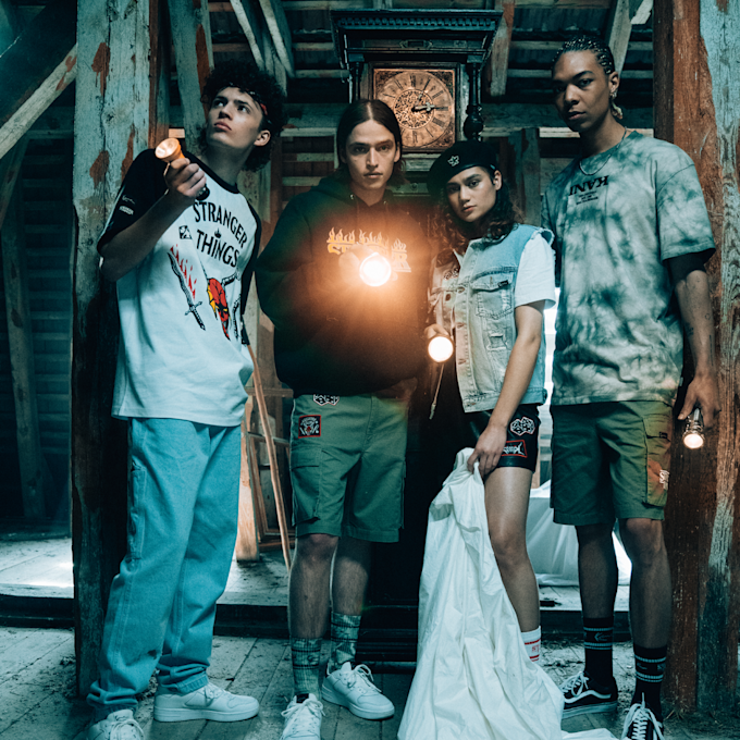 Karl Kani x Stranger Things Original Patch Cargo Shorts verde 12968 8