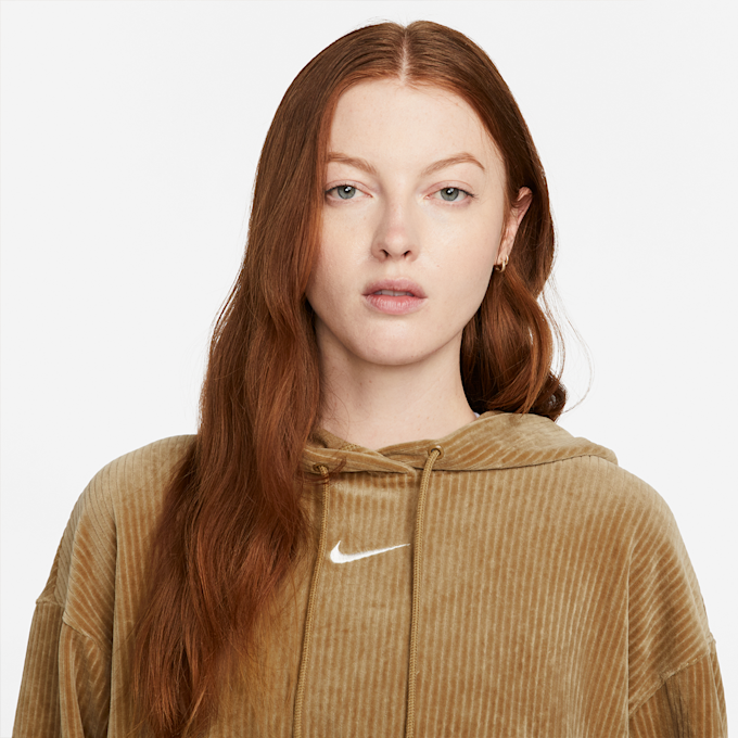 Nike Sportswear Women's Velour Cropped Pullover Hoodie beige 16120 3