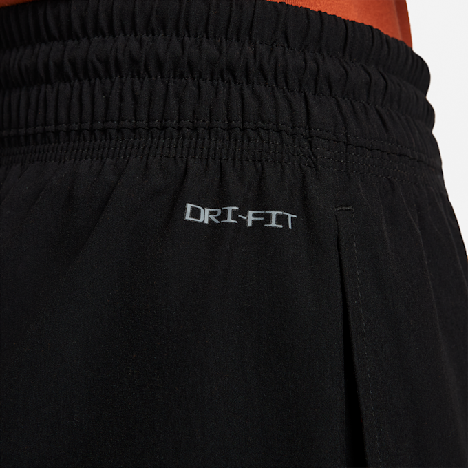 Nike Sportswear Women's Woven Cargo Pants schwarz 16174 4