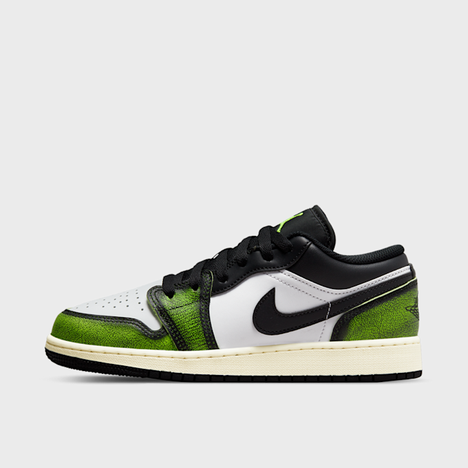 Jordan 1 Low SE (GS) zwart 16210 1