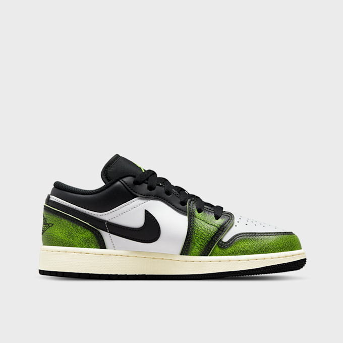 Jordan 1 Low SE (GS) negro 16210 2