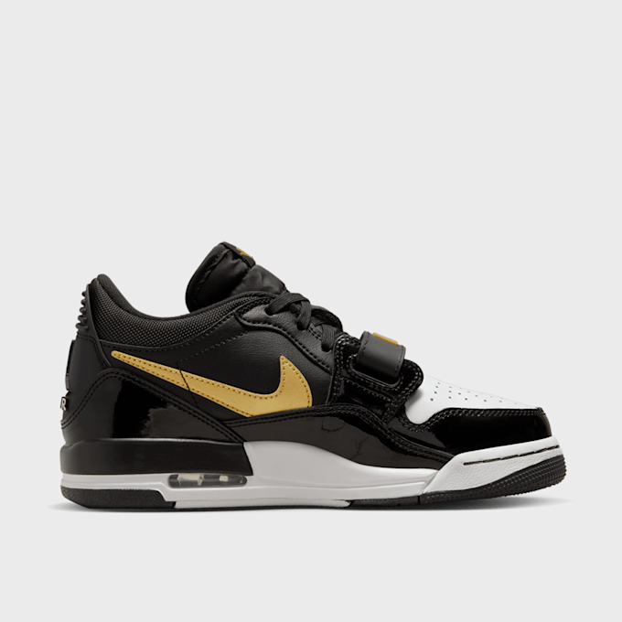 Jordan Legacy 312 Low (GS) zwart 16281 2