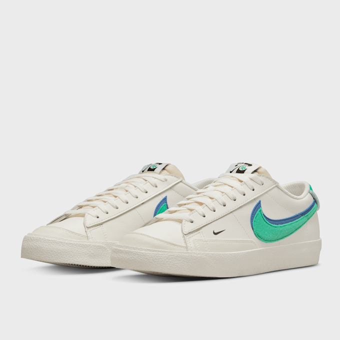 Nike Blazer Low '77 SE blanc 16636 4