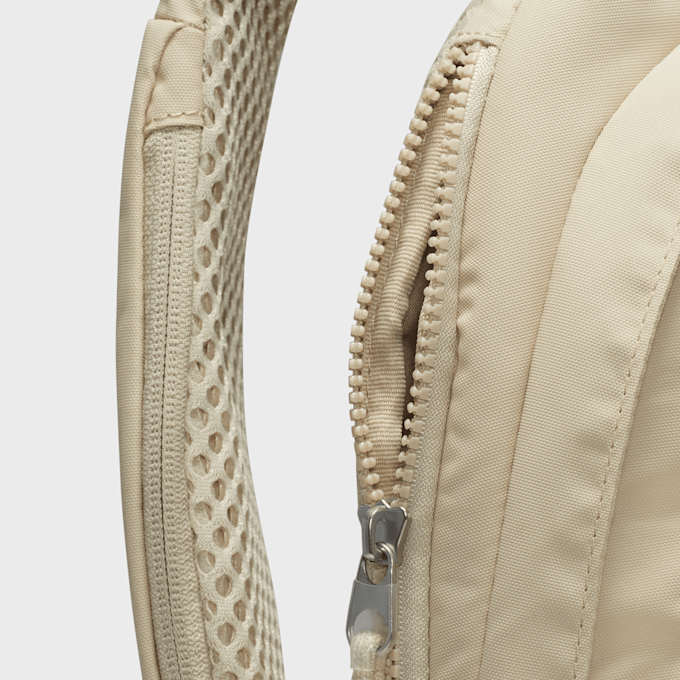 Nike   Sportswear Essentials Sling Bag (8L) bege 16688 6