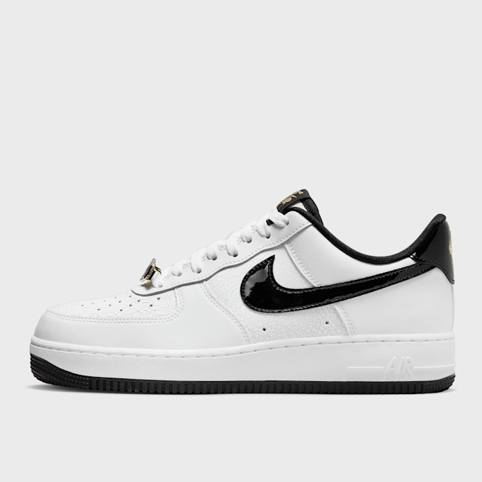 Nike   Air Force 1 07 LV8 EMB blanc 16720 1