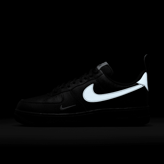 Nike Air Force 1 07 LV8 UT 1 blanc 16745 8