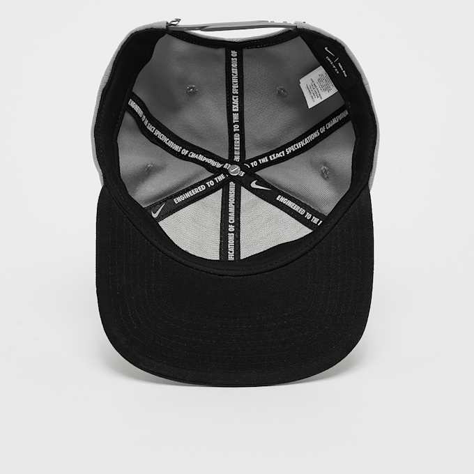 Nike Sportswear Dri-FIT Pro Futura schwarz 16838 3