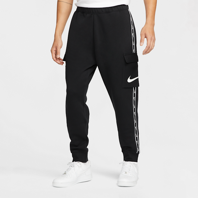 Nike Sportswear Repeat Fleece Cargo Pants crna 16951 1