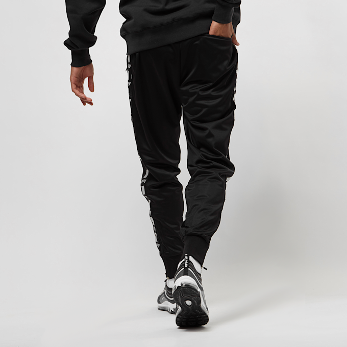 Nike Sportswear Repeat Fleece Cargo Pants negro 16951 3