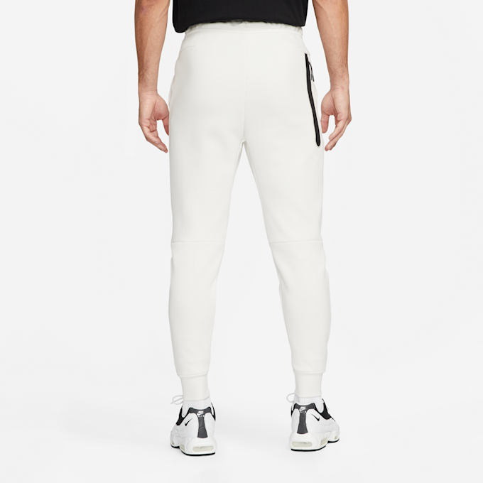 Nike Sportswear Tech Fleece Joggers grau 16980 2