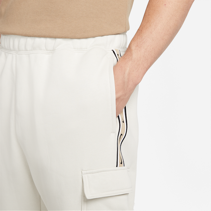 Nike Sportswear Repeat Fleece Cargo Pants beż 16999 3