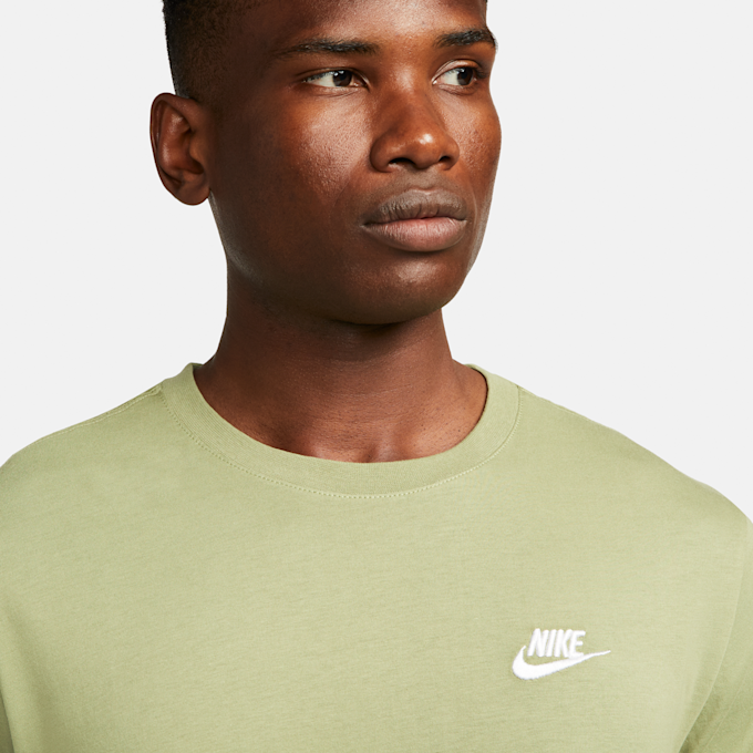 Nike Sportswear Club T-Shirt groen 17117 3