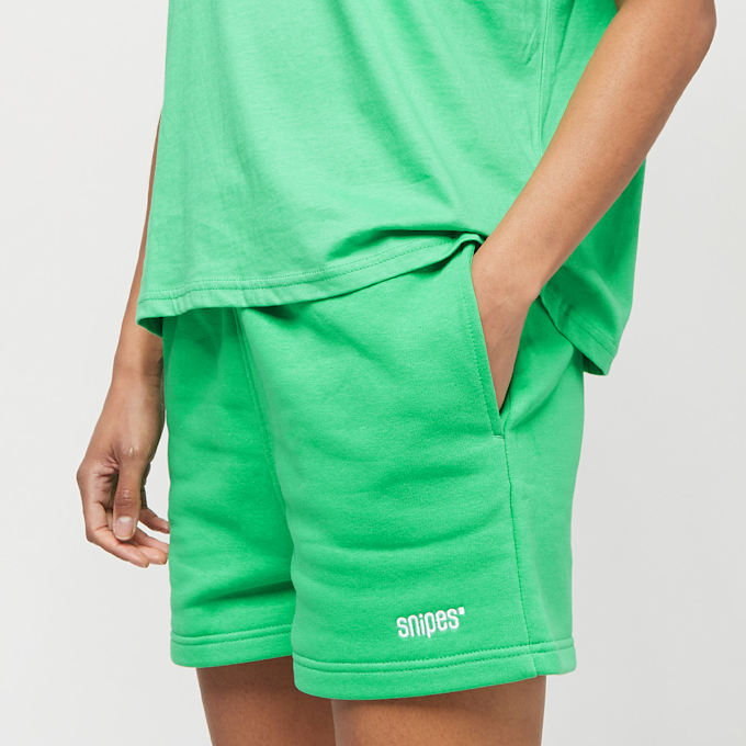 SNIPES Small Logo Essential Sweatshorts green zielony 17424 3