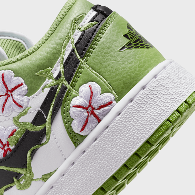 Jordan 1 Low SE (GS) branco 14786 8