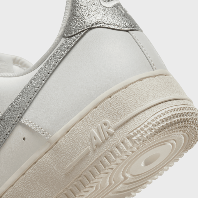 Nike WMNS Air Force 1 '07 biały 14969 7