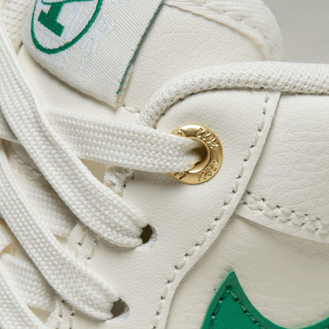 Nike WMNS Air Force 1 '07 SE bijela 14980 9