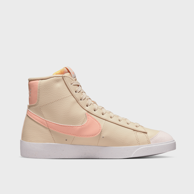 Nike WMNS Blazer Mid '77 bež 14992 2