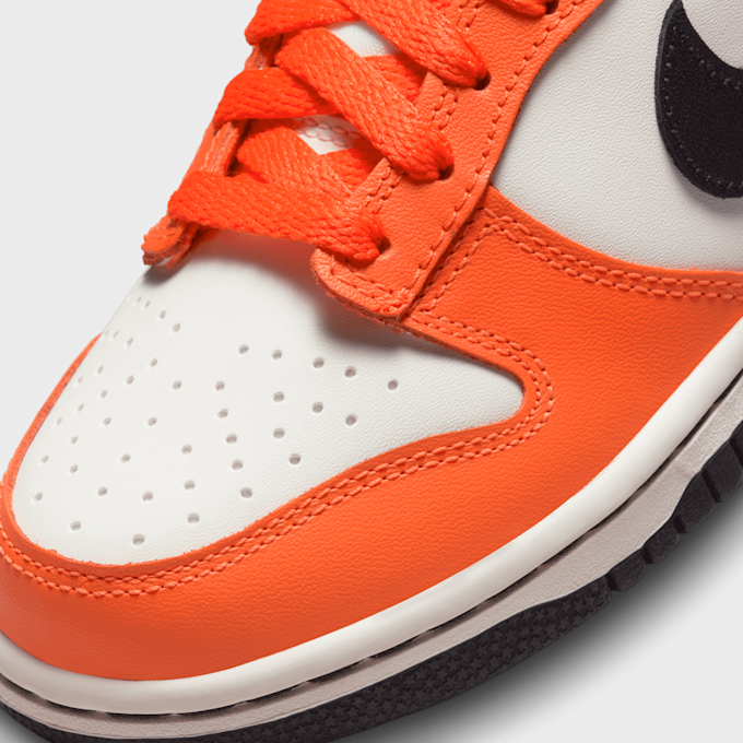 Nike Dunk Low (GS) narančasta 15000 7