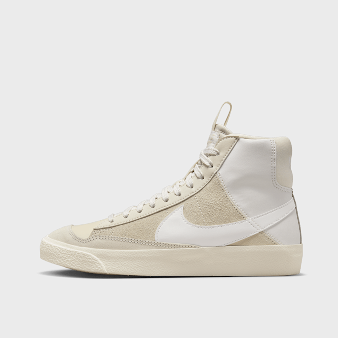 Nike Blazer Mid '77 SE D (GS) blanc 15007 1
