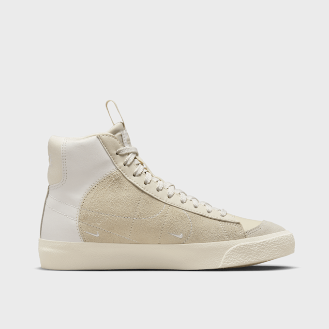 Nike Blazer Mid '77 SE D (GS) blanc 15007 2