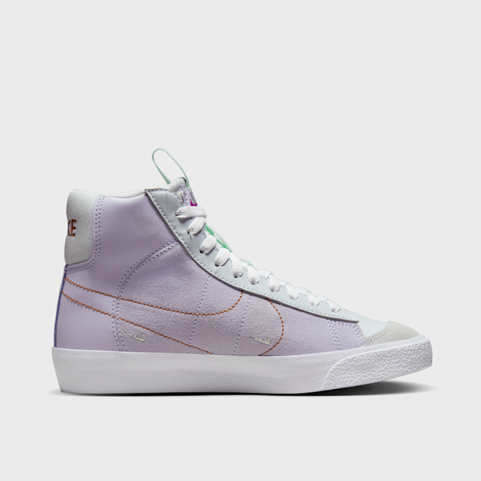 Nike   Blazer Mid '77 SE D (GS) weiß 15009 2