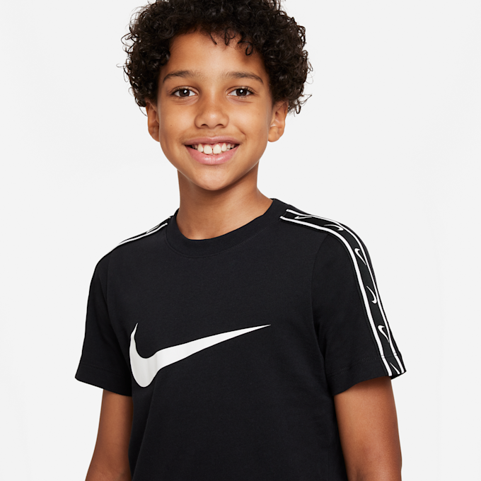 Nike Sportswear Repeat T-Shirt noir 15031 3