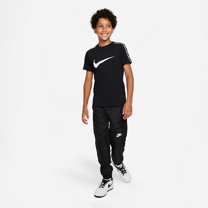 Nike Sportswear Repeat T-Shirt schwarz 15031 4