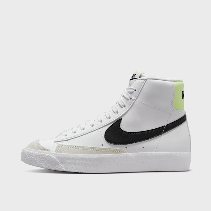 Nike WMNS Blazer Mid '77 (GS) blanc 15193 1